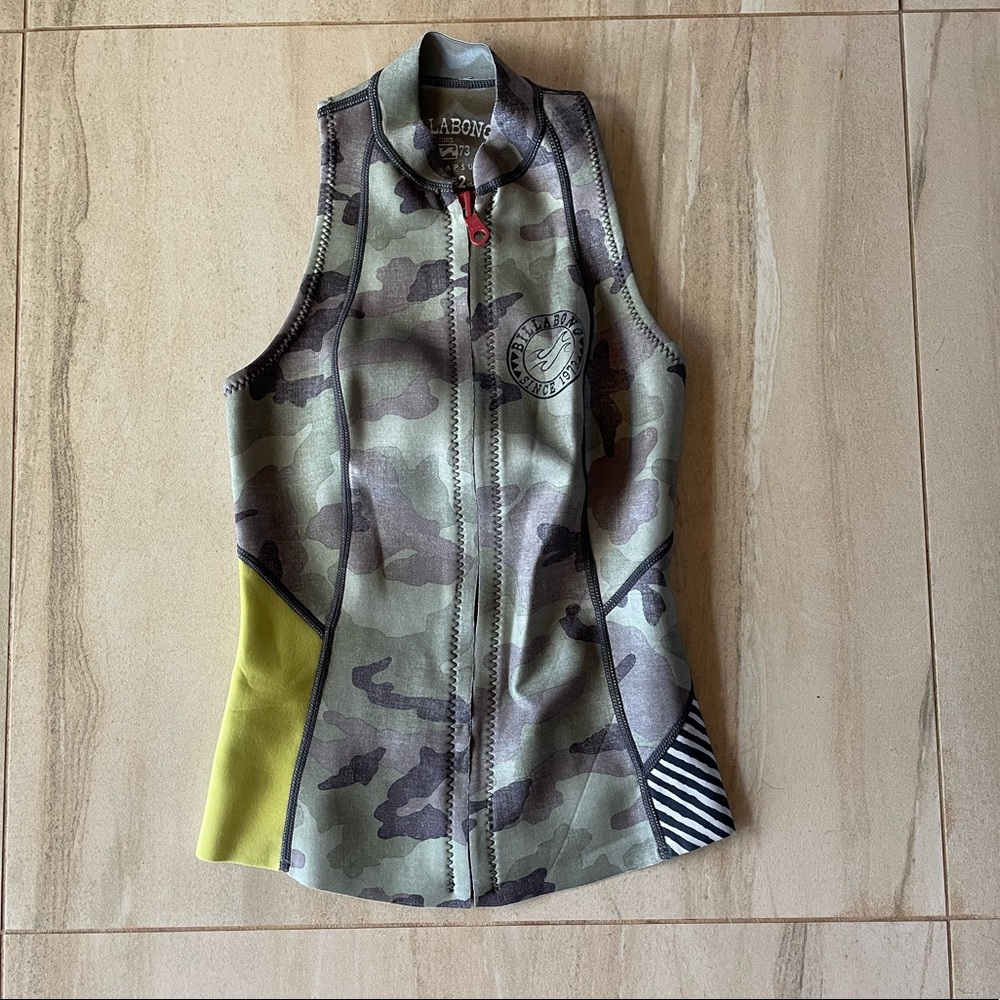 Billabong Women’s Surf Capsule Wetsuit Top, Size: 2.